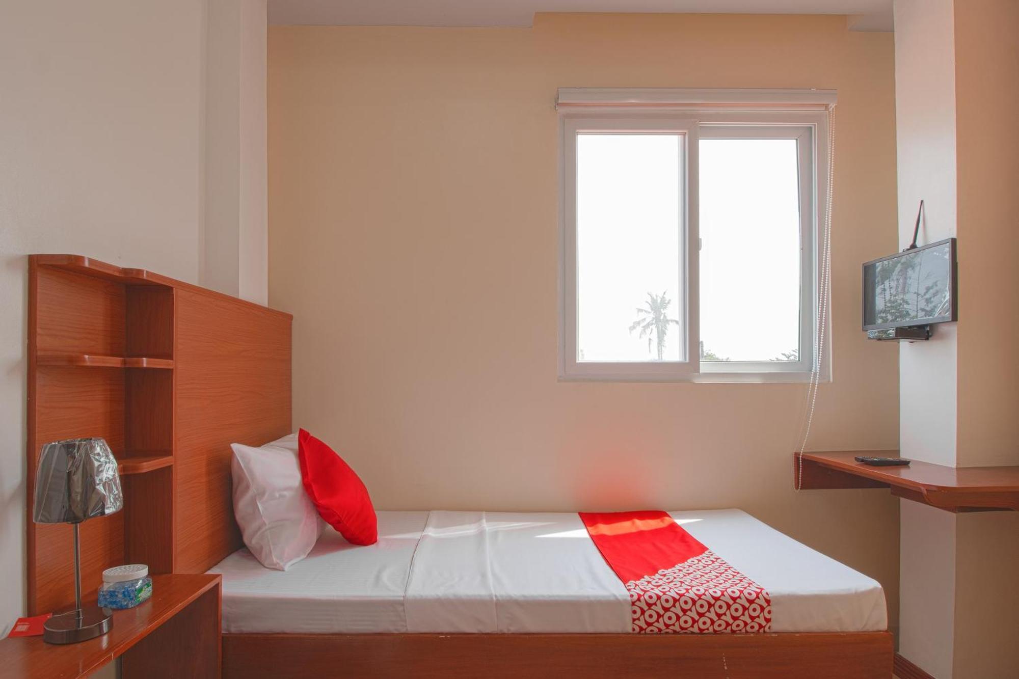 Oyo 685 K Fortune Apartelle มักตัน ภายนอก รูปภาพ