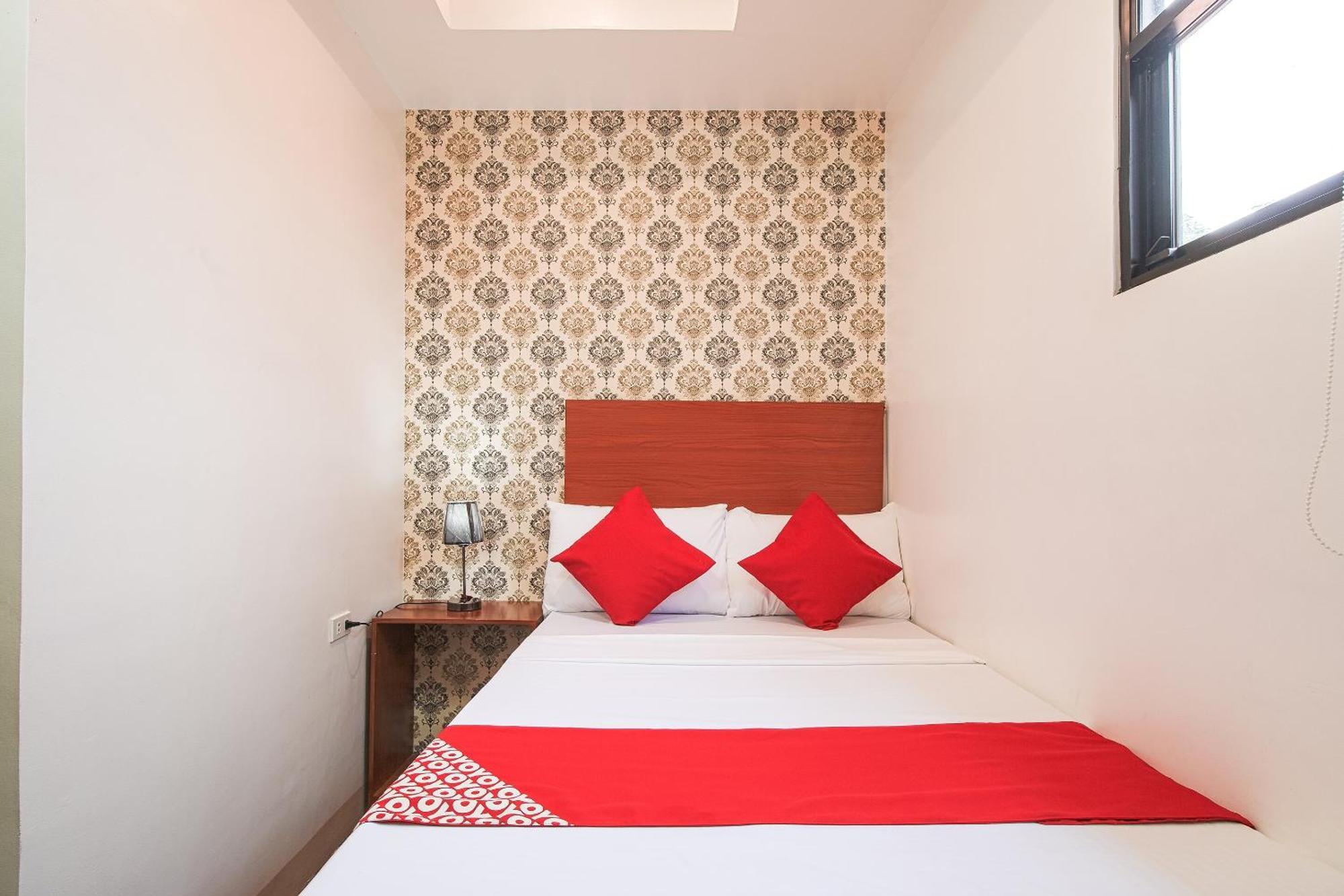 Oyo 685 K Fortune Apartelle มักตัน ภายนอก รูปภาพ